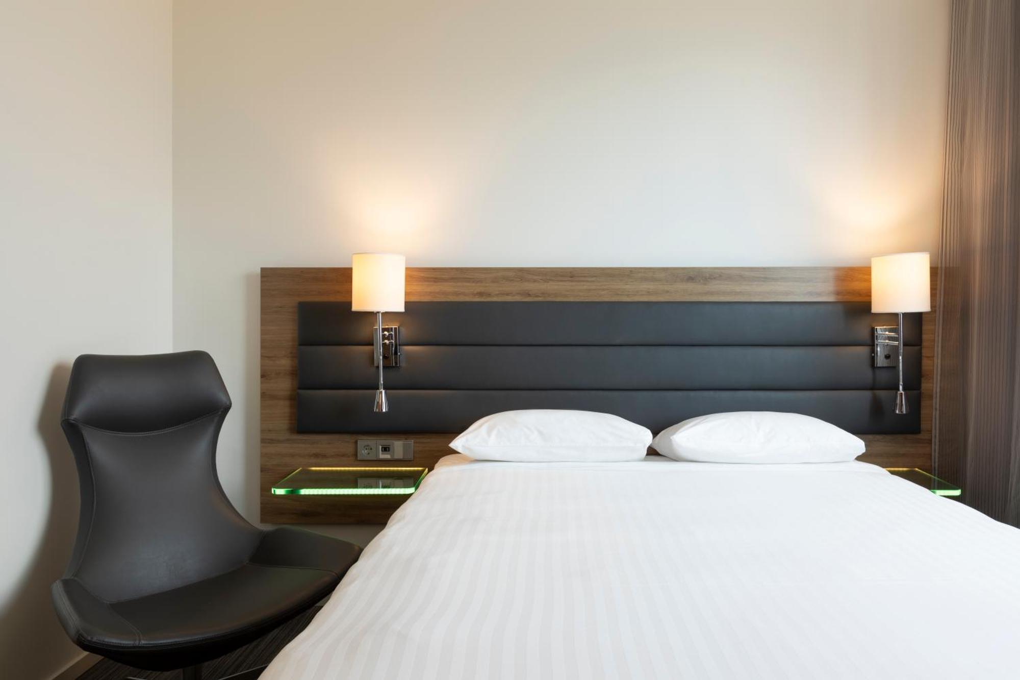 Moxy Edinburgh Airport Ξενοδοχείο Ingliston Εξωτερικό φωτογραφία