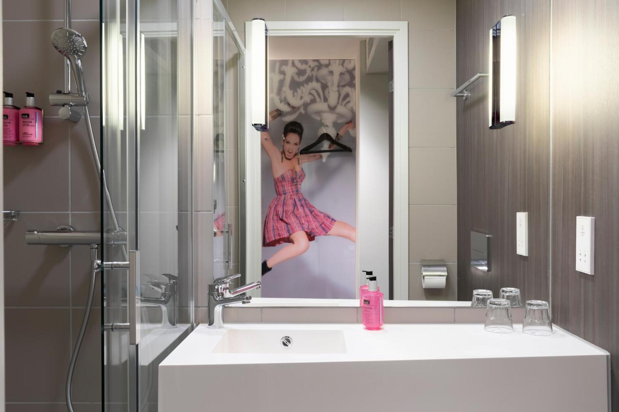 Moxy Edinburgh Airport Ξενοδοχείο Ingliston Εξωτερικό φωτογραφία