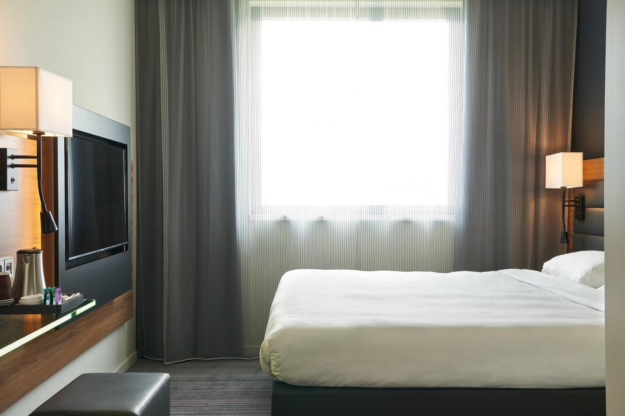 Moxy Edinburgh Airport Ξενοδοχείο Ingliston Εξωτερικό φωτογραφία