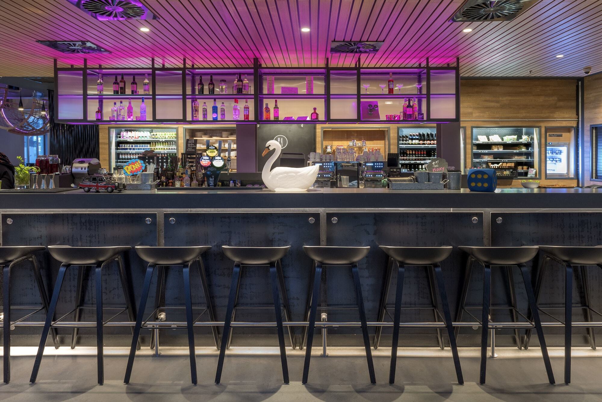 Moxy Edinburgh Airport Ξενοδοχείο Ingliston Εξωτερικό φωτογραφία